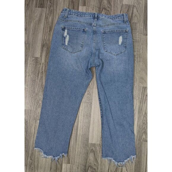 (3/$35) Fashion Nova Size 11 Pockets Distressed Fringe Hem Cotton Cropped Jeans - Picture 2 of 11